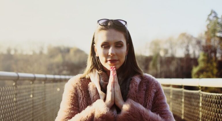 7 Powerful Manifestation Techniques To Change Your Life