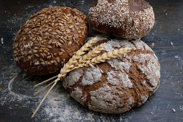 Dough of whole grains